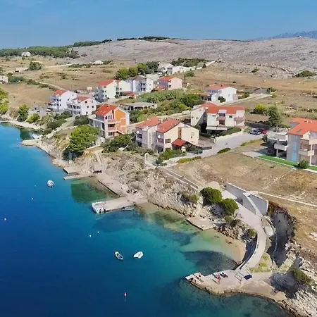 Pag Vista,chilli And Ginger Vlašići
